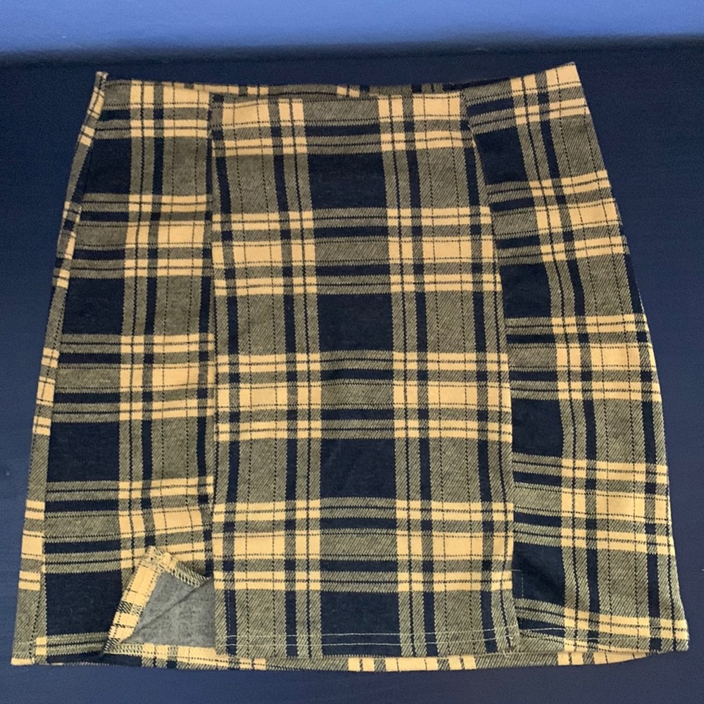 Yellow and black plaid skirt